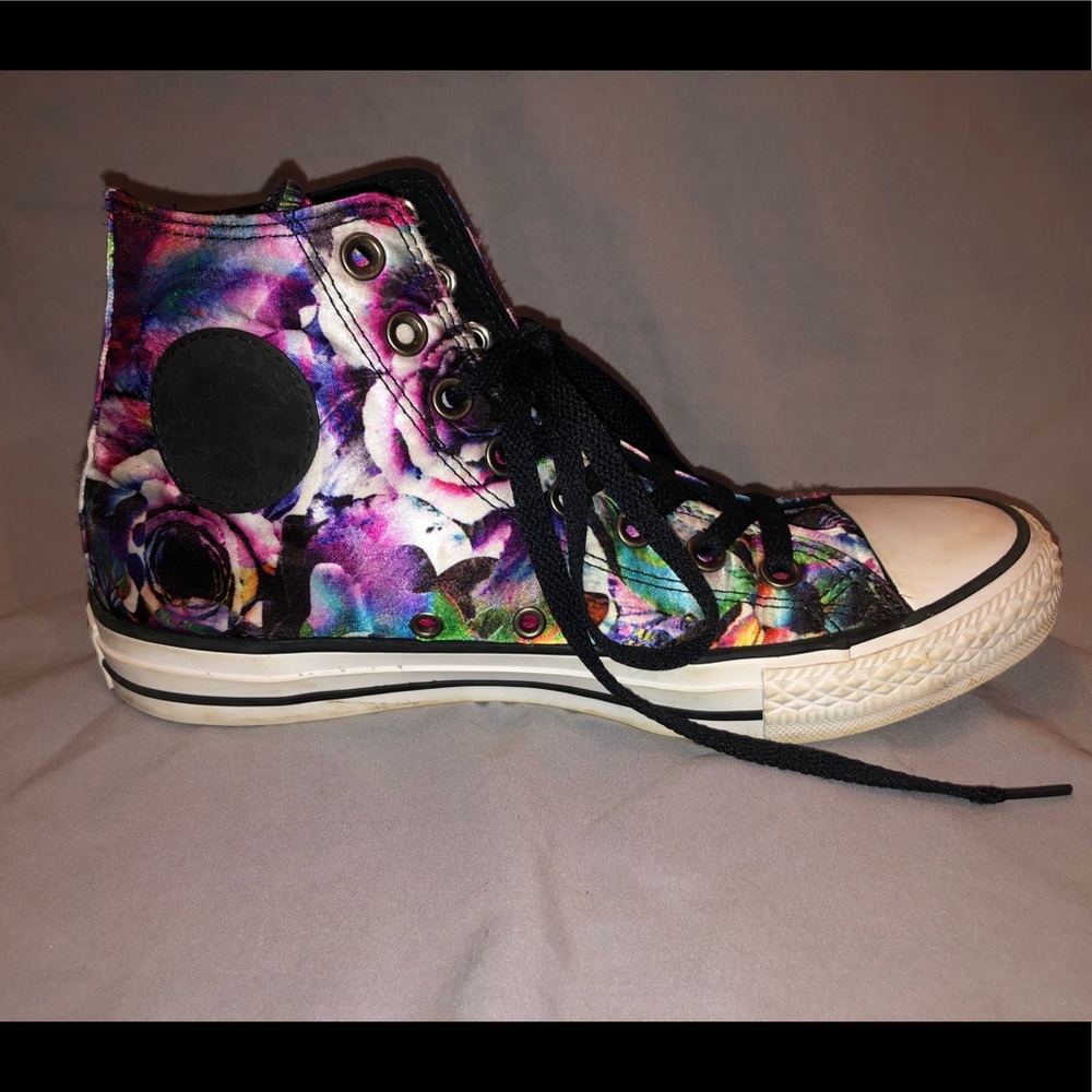 Floral Converse